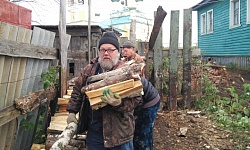 Помощь и служение отца Александра Аншукова